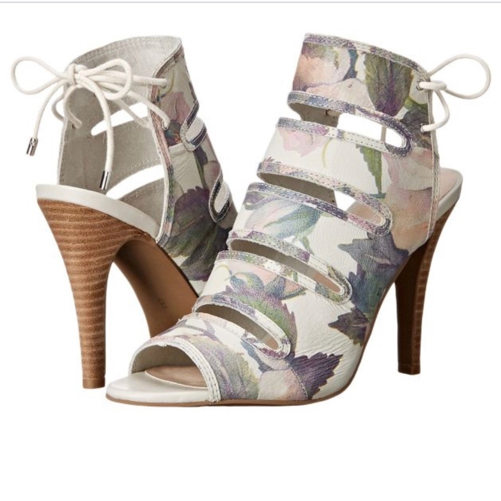 Seychelles PlayAlong Floral Lace-Back Cutout Leather Shootie Boot Heel Size 6.5